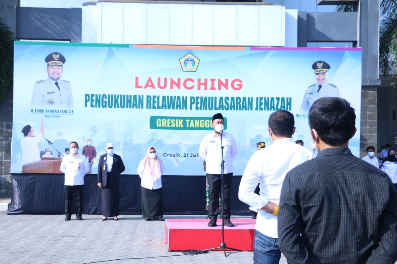 Bupati Kukuhkan 61 Relawan Pemulasaran Jenasah Gresik Tangguh