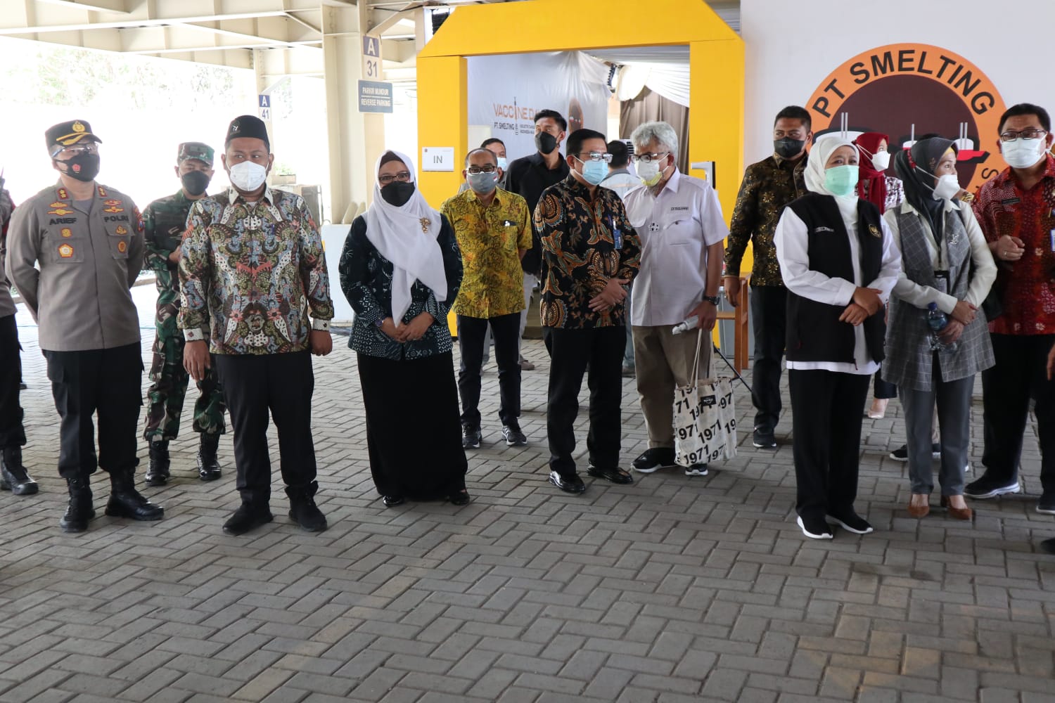 Kapolres Gresik dampingi Menperin RI Tinjau Serbuan Vaksinasi Industri di PT Smelting