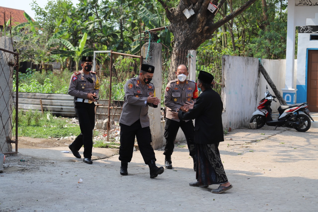 Kapolres Gresik, Dapat Doa Khusus Saat Silaturahmi ke Ponpes Roudlotul Hikmah
