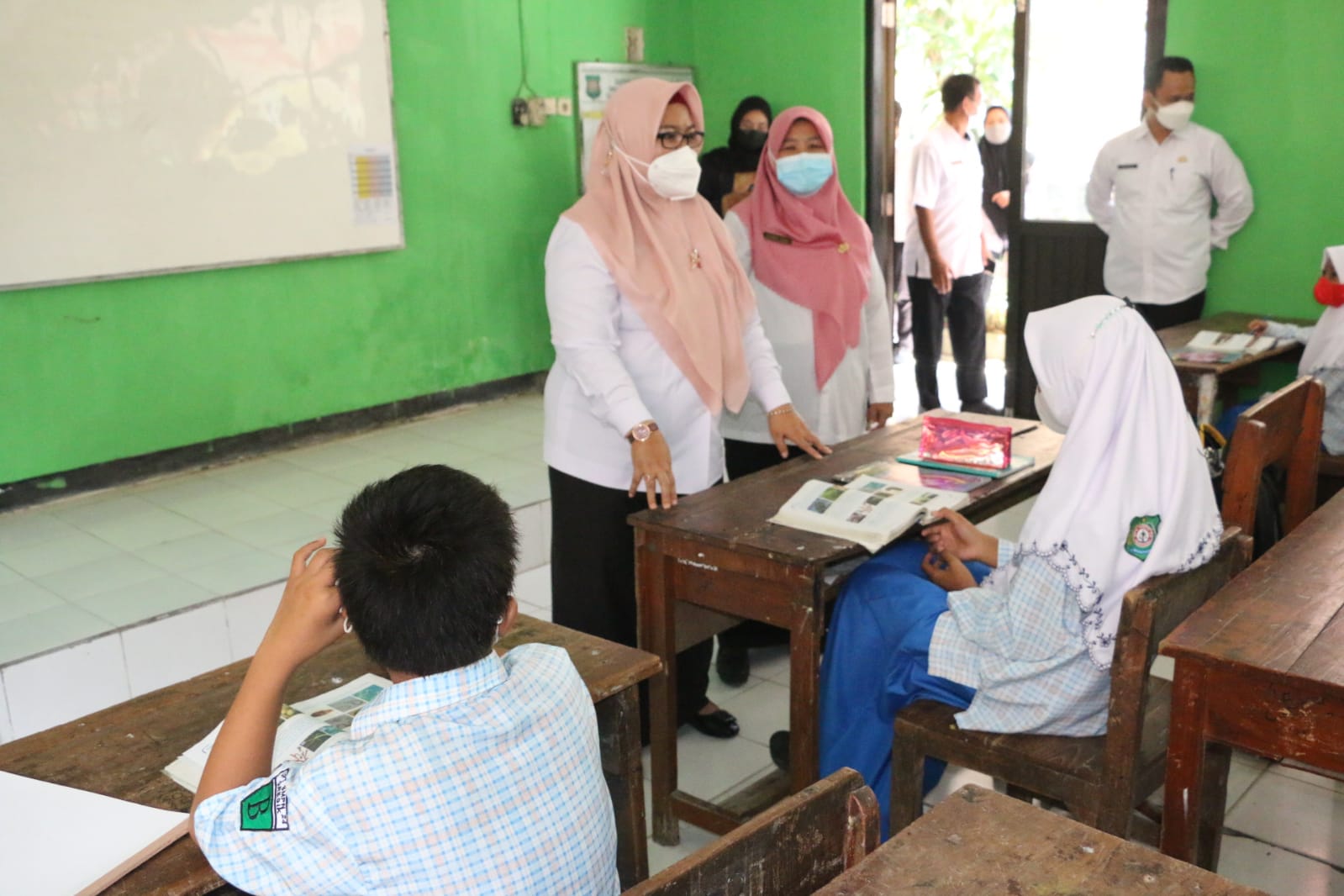 Wakil Bupati Gresik Sidak Pelaksanaan PTM di SMPN 24