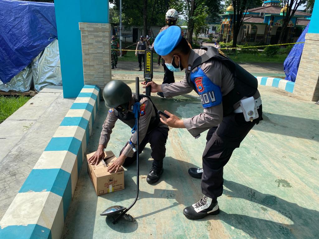 Polsek Driyorejo dan PLN Gelar Simulasi Tanggap Darurat