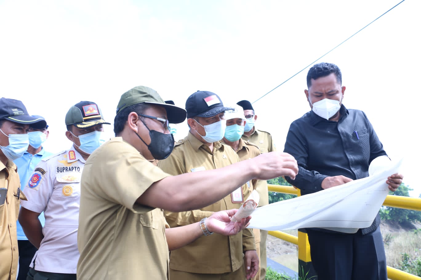 Gercep Bupati Gresik Tinjau Jembatan Kacangan Benjeng Yang Ambruk