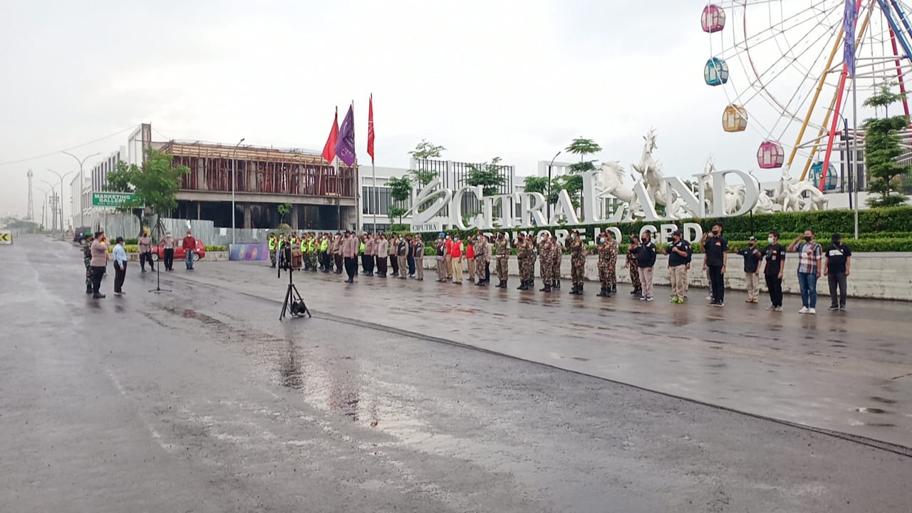 Kapolsek Driyorejo Pimpin Apel Pengamanan Pergantian Tahun 2021-2022