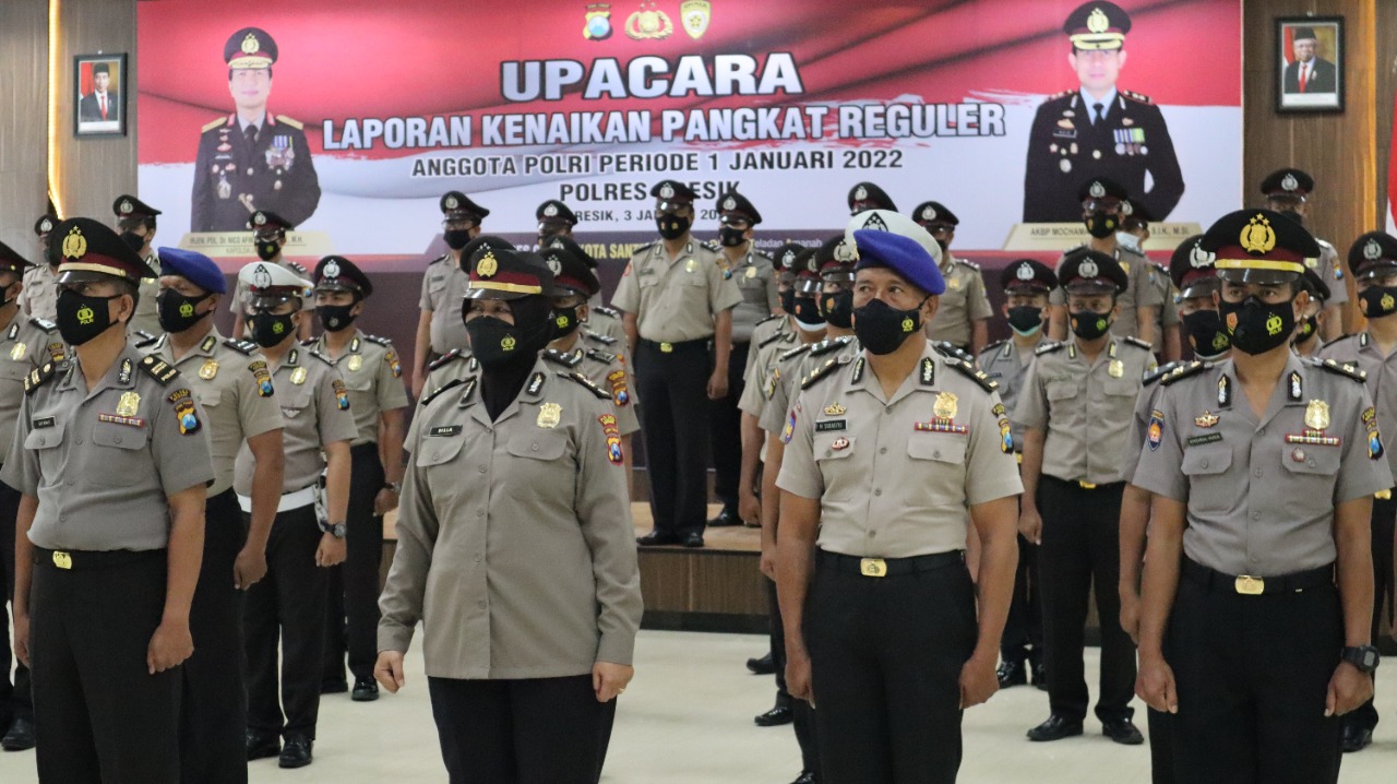 Awal Tahun 2022, Sebanyak 79 Anggota Polres Gresik Naik Pangkat