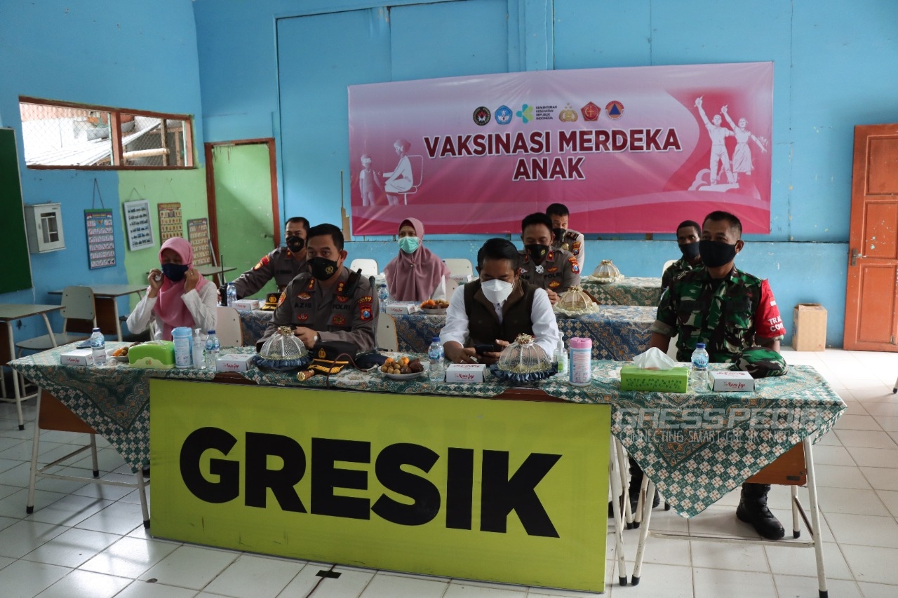 Vaksinasi Merdeka Polres Gresik di SDN Gresik Disaksikan Kapolri