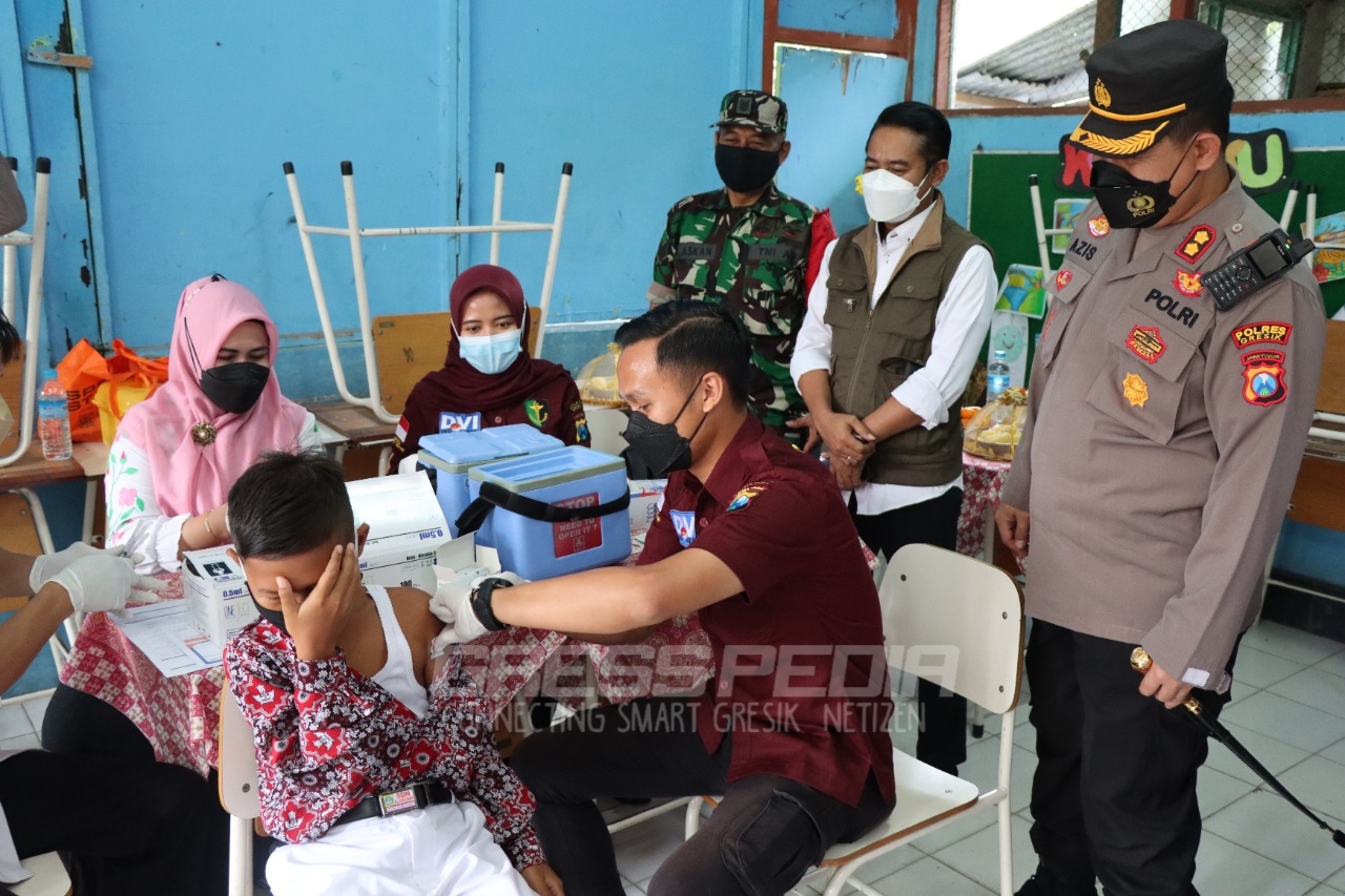 Vaksinasi Merdeka Polres Gresik di SDN Gresik Disaksikan Kapolri