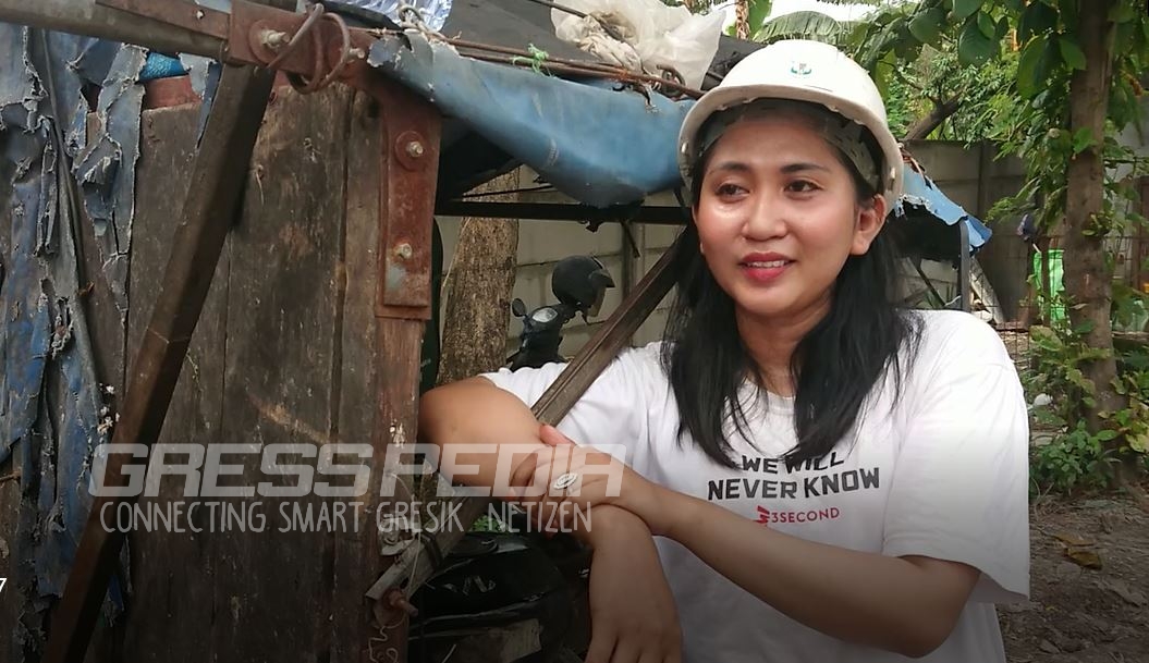 Janda Cantik 3 Anak di Gresik, Rela Jadi Pengangkut Sampah