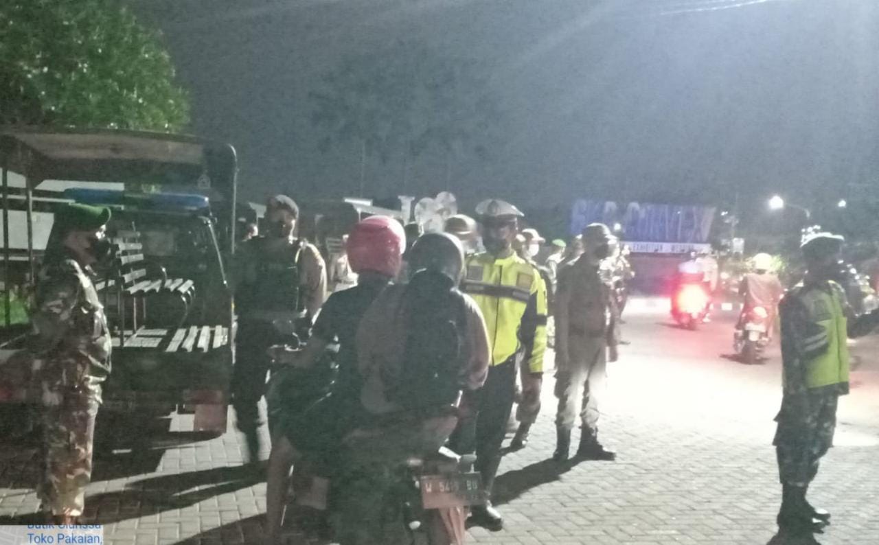 Polres Gresik Rutin Ingatkan Warga Gresik Akan Pentingnya Prokes 