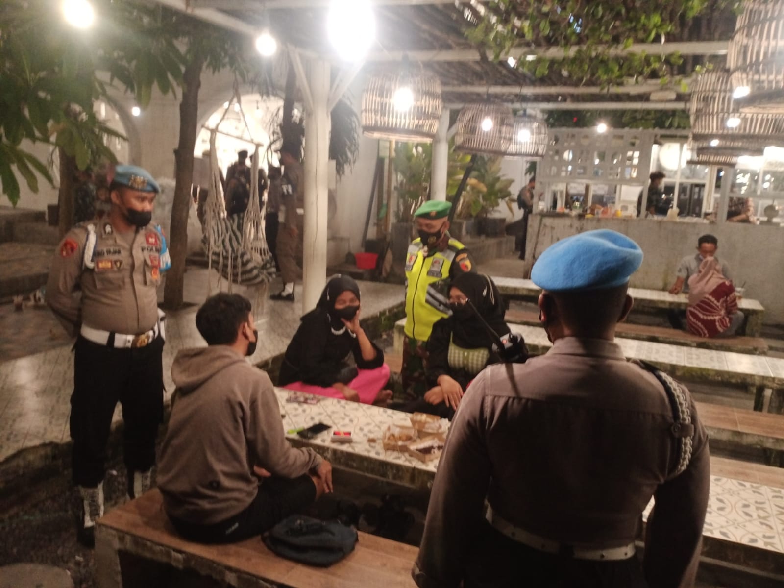 Polres Gresik Rutin Ingatkan Warga Gresik Akan Pentingnya Prokes 