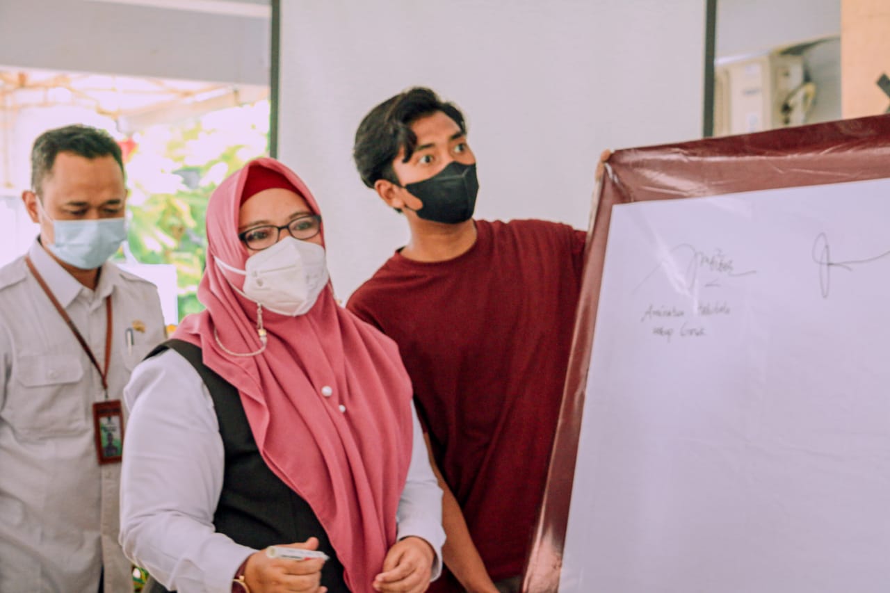 Wakil Bupati Gresik Aminatun Habibah Ajak Pelaku UMKM Mengembangkan Usaha Berbasis Digital Marketing