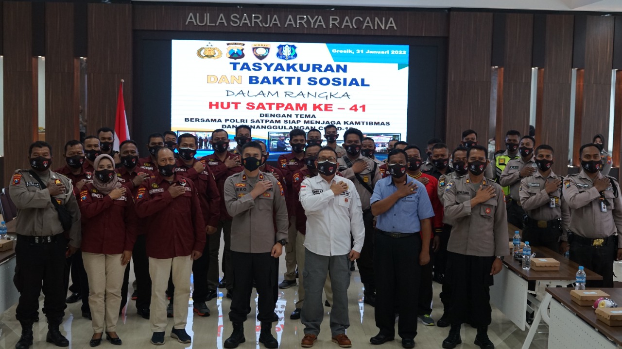 Polres Gresik Adakan Bhakti Sosial di HUT Satpam ke 41