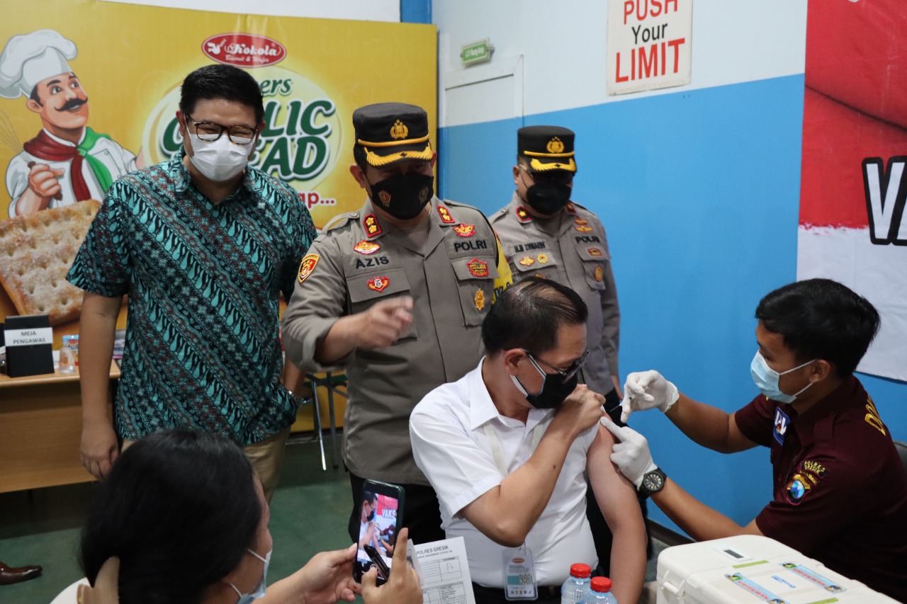 Kapolres Gresik Geber Vaksinasi Jelang Ramadhan