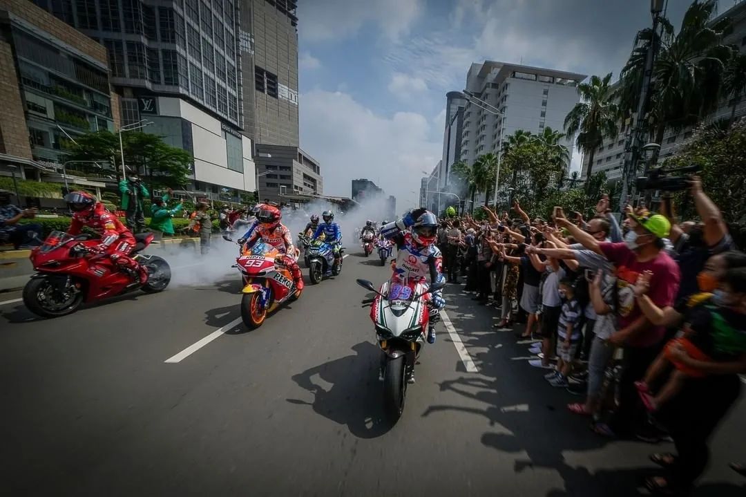 Parade Konvoi MotoGP Ramaikan Jakarta