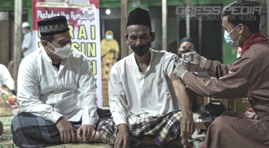 Polres Gresik Gelar Vaksinasi di Ponpes Nurul Umum