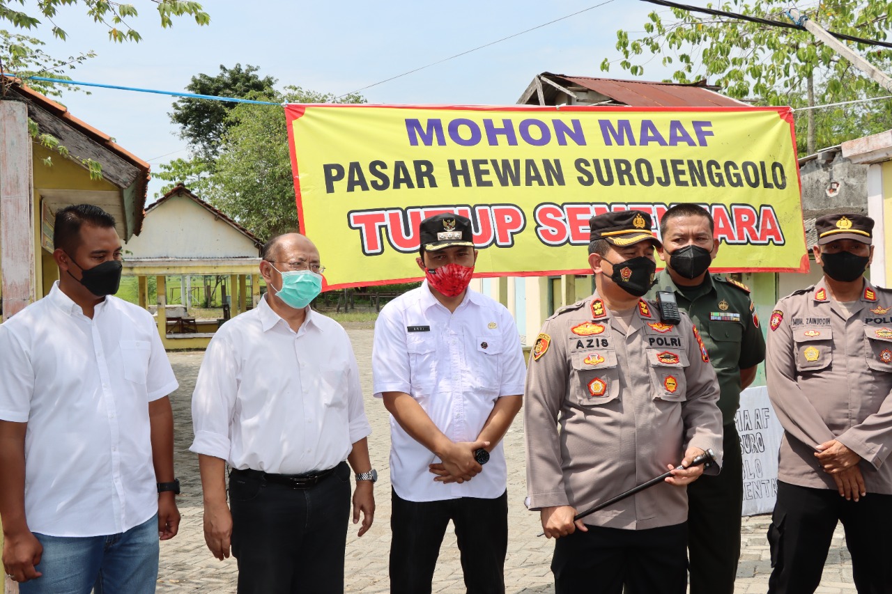 Polres Gresik Bersama Satgas PMK Tinjau Pasar dan Kandang Sapi