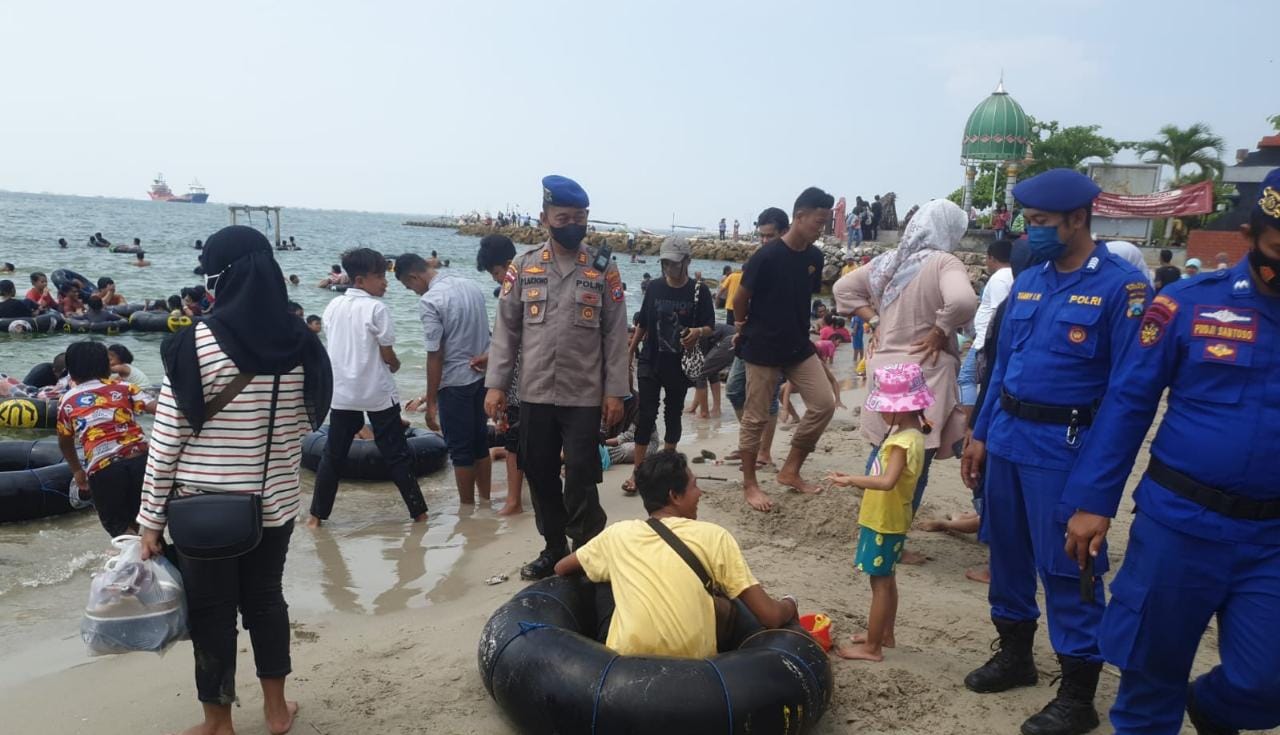 Libur Panjang Polres Gresik Ingatkan Pengunjung Patuhi Aturan dan Prokes