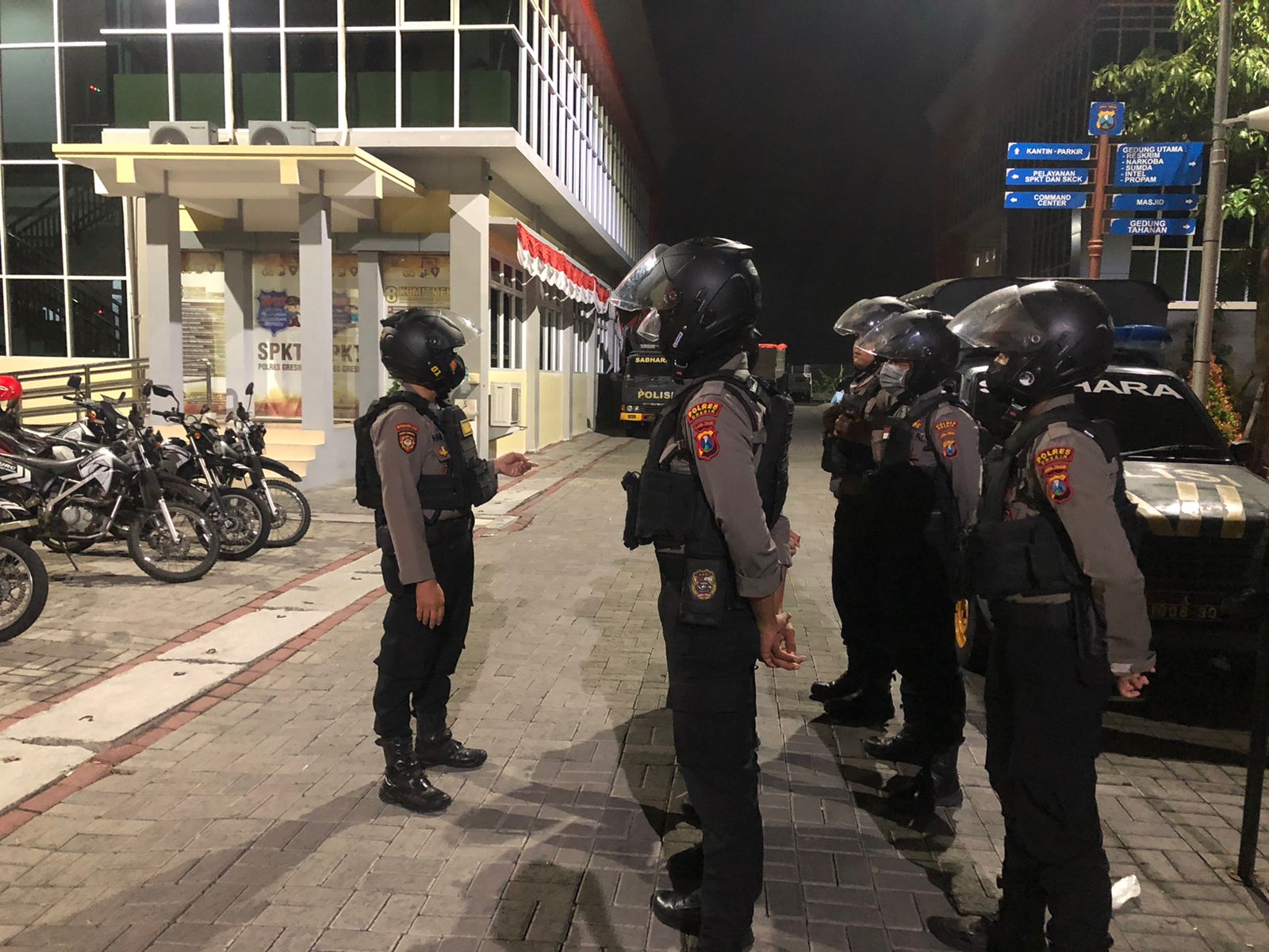 Jaga Kamtibmas Sekaligus Cegah Penyebaran Covid -19 Polres Gresik Patroli Pamor Keris