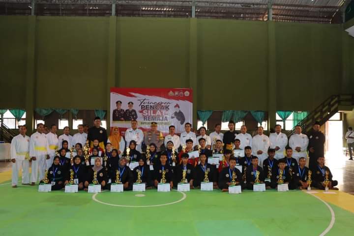 Berikut Juara Pencak Silat Remaja Kapolres Gresik Cup 2022