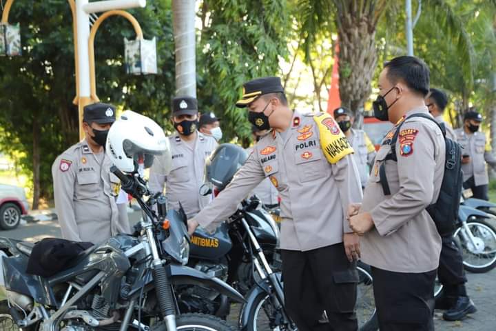 Pengecekan Kendaraan Bhabinkamtibmas di Gresik Demi Pelayanan Prima