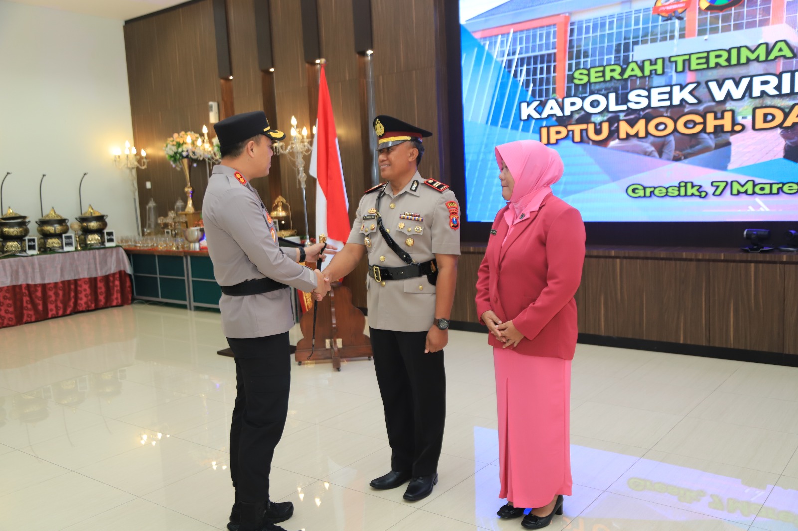 Kapolres Gresik Pimpin Sertijab Kapolsek Wringinanom Gresik