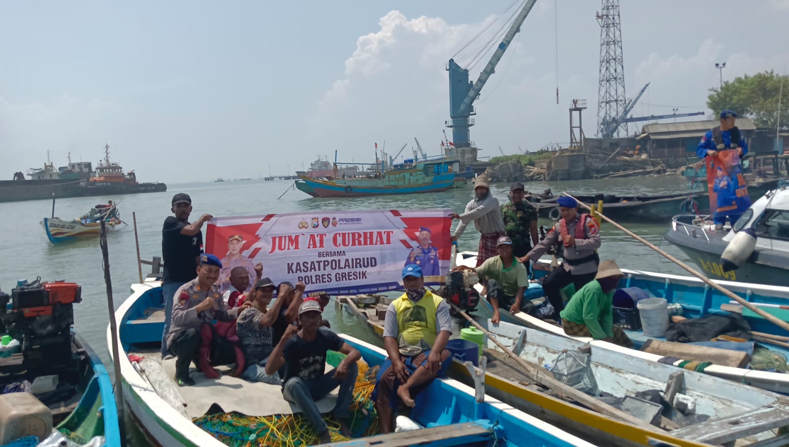 Satpolair Gresik Melaksanakan Giat Jumat Curhat tuk Dengar Keluhan Nelayan