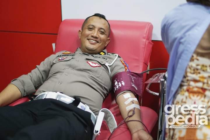 Satlantas Polres Gresik gelar Donor Darah jelang HUT Lalu Lintas ke 68