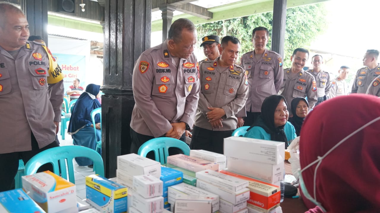 Rakorbin SDM dan PNS Gelar Bhakti Kesehatan dan Penanaman Pohon di Gresik