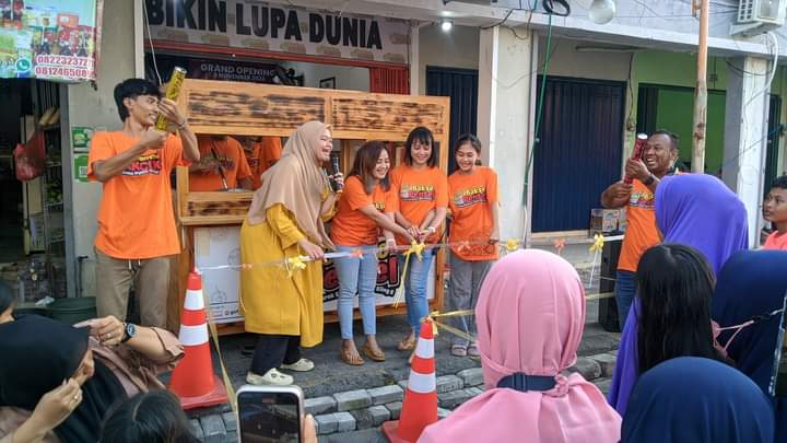 Grand Opening Bakso Pentel di Perum PPS, Warga Gresik Serbu Ribuan Porsi Gratis