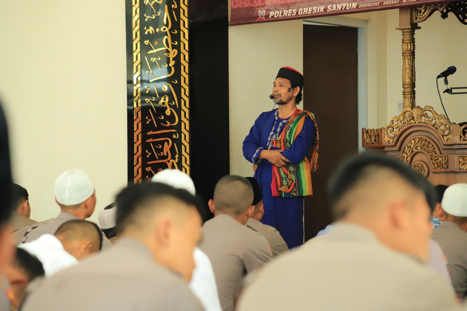 Polres Gresik Gelar Binrohtal bareng Ustadz Alumul Huda Tingkatkan Keimanan Anggota