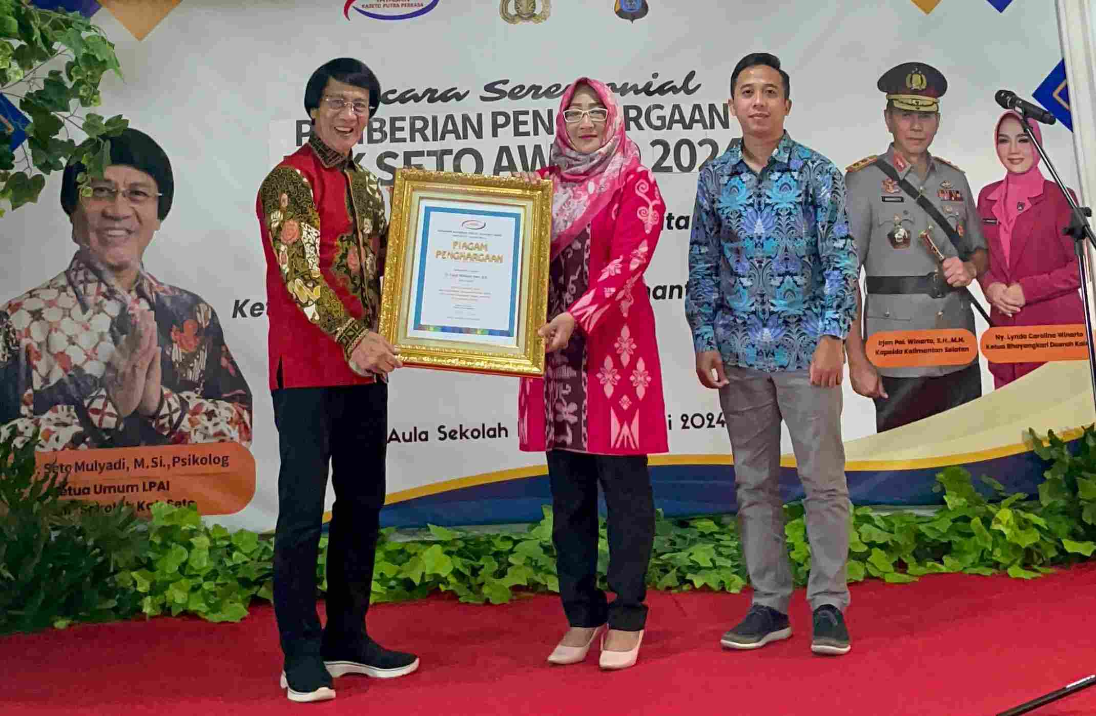 Kak Seto Award 2024, Bupati Gresik Raih Penghargaan Bupati Sahabat Anak