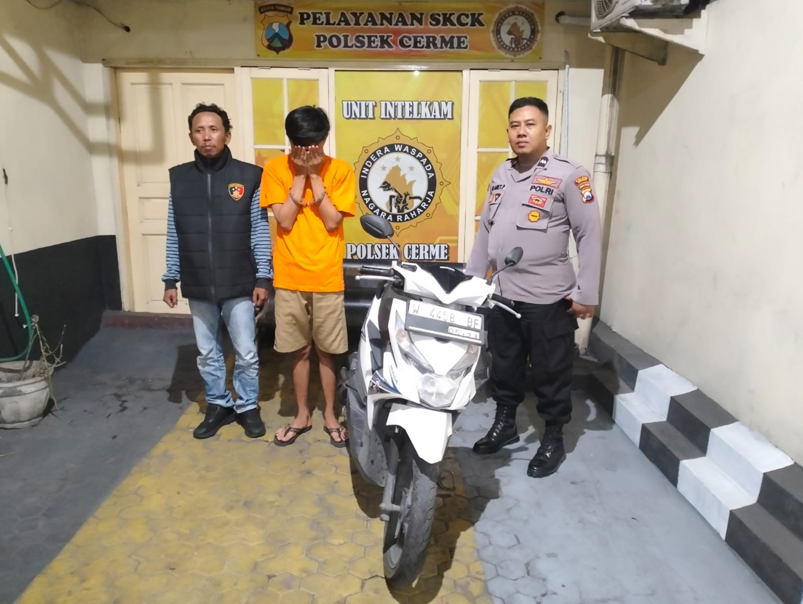 Kurang dari 24 Jam, Polsek Cerme Ringkus Maling Motor Beraksi di Rumah Kos Banjarsari