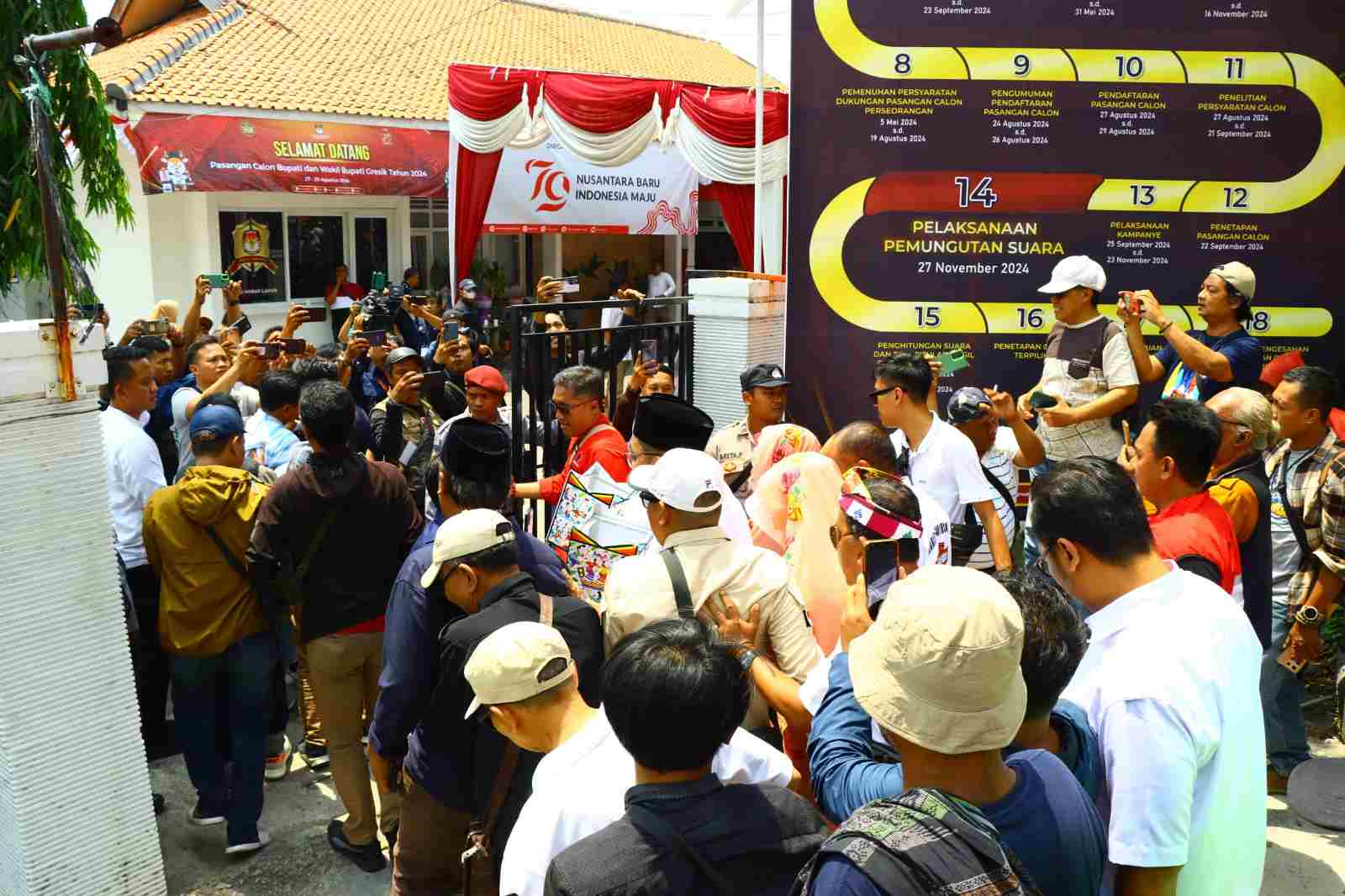 Polres Gresik Gelar Pengamanan Pendaftaran Bupati dan Wakil Bupati di Pilkada Gresik 2024