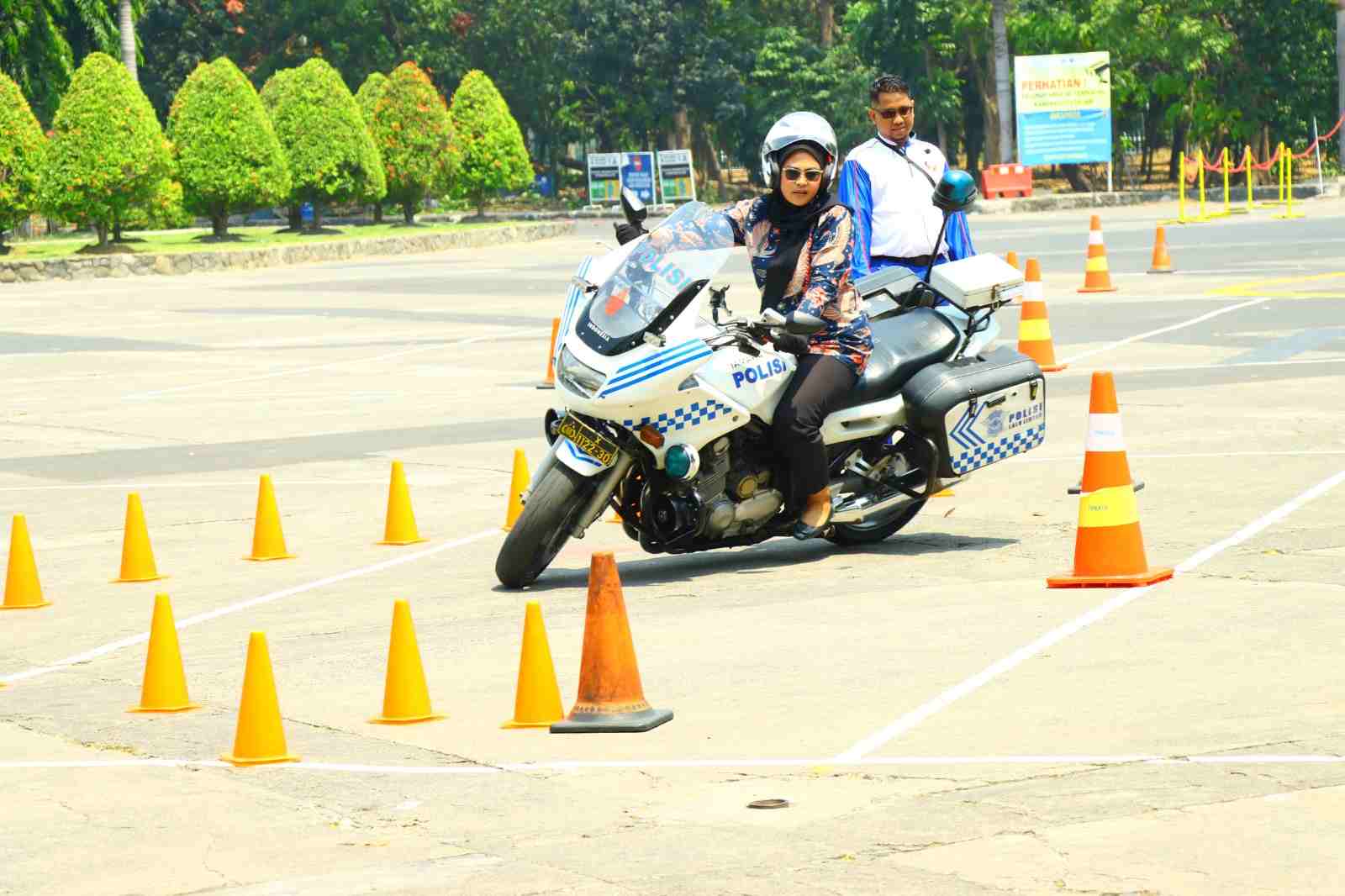 Dorong Keselamatan Berkendara, Polres Gresik Gelar Pelatihan Safety Riding Bersama MPM Honda Jatim
