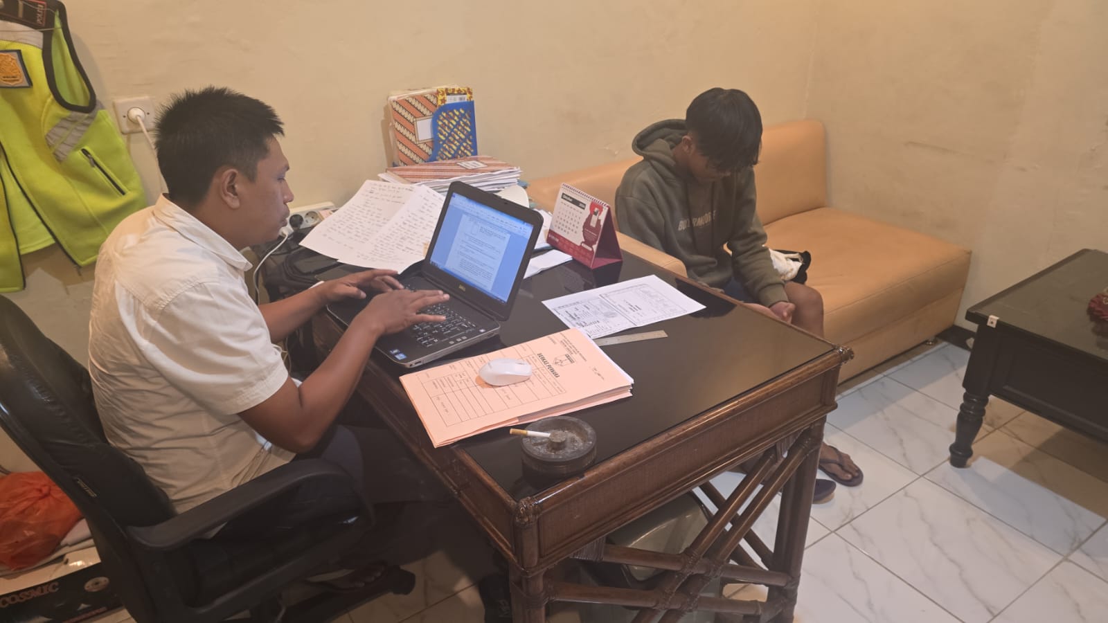 Satreskrim Polres Gresik Ringkus Pesilat Pengeroyok Pedagang Pentol di Menganti