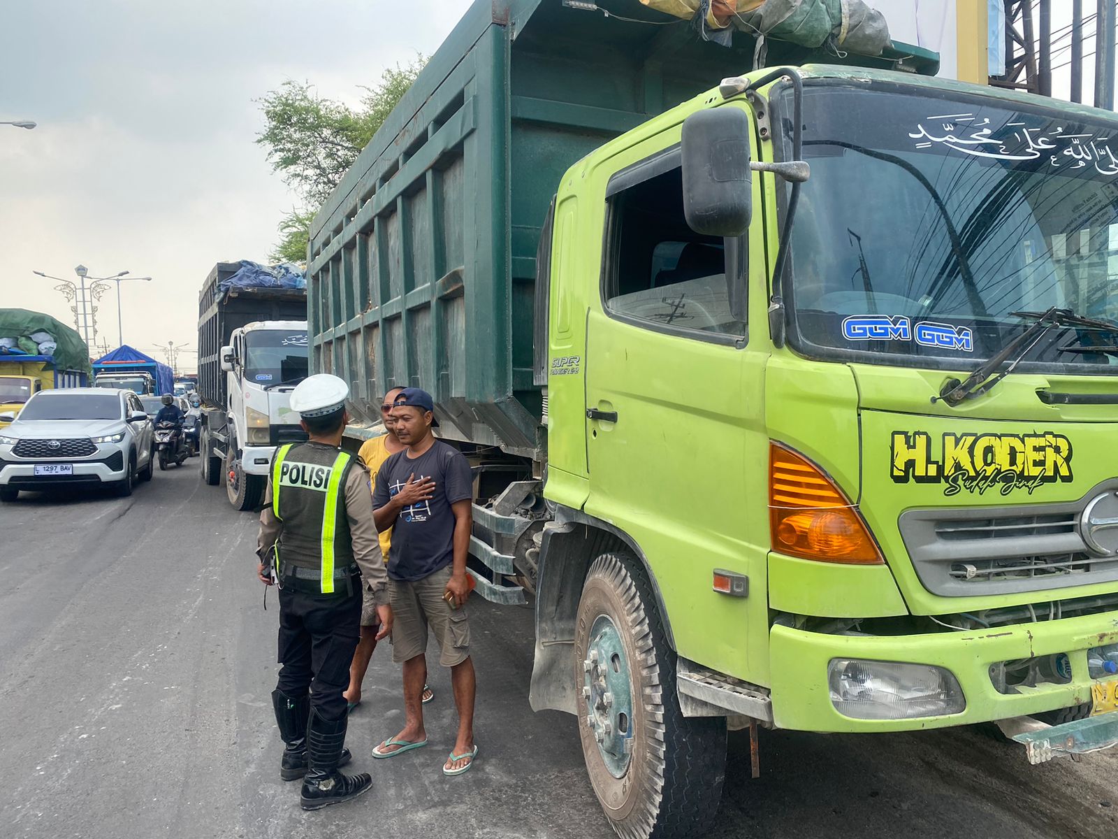 Ops Zebra Semeru 2024, Satlantas Polres Gresik Tindak Puluhan Truck Mokong di Jalur Utara