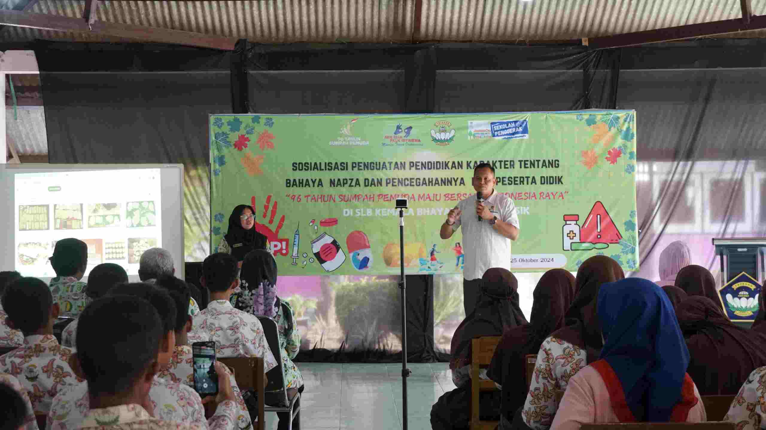 Satreskoba Edukasi Bahaya Narkoba di SLB Bhayangkari 2 Gresik