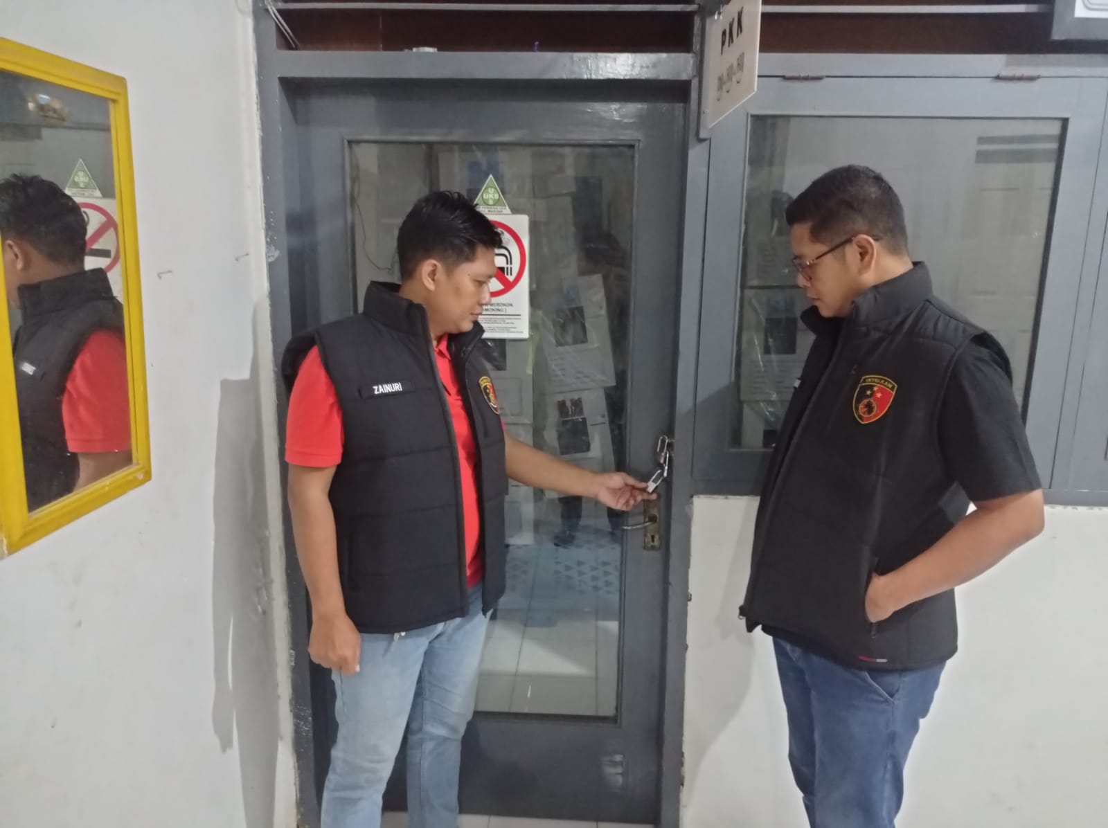 Pastikan Kelengkapan Logistik Pilkada 2024, Polres Gresik Lakukan Pengamanan di PPK