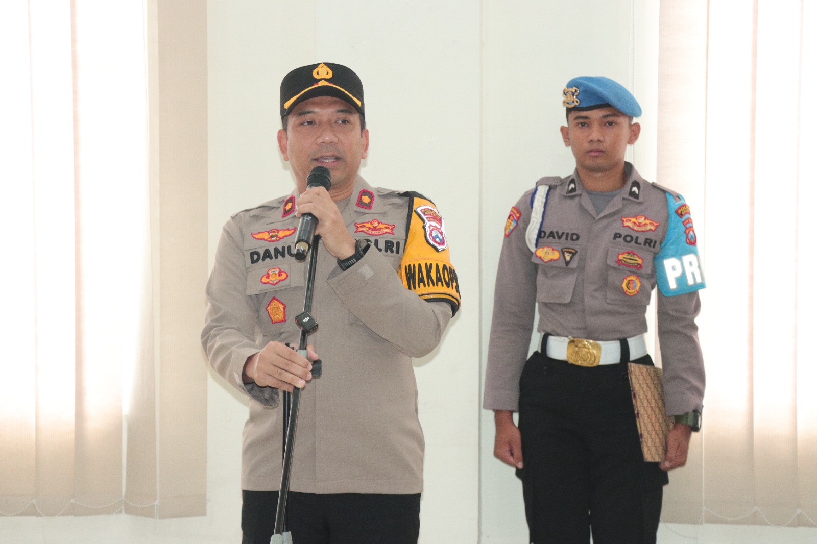 Wakapolres Gresik beri Himbauan Waspadai Cuaca Ekstrem, Jaga Keselamatan dan Kepatuhan Hukum