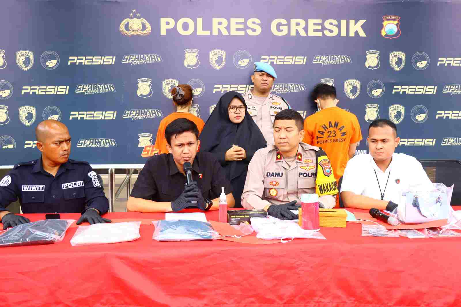 Rilis Polres Gresik Mengenai Kasus Pornografi yang Menghebohkan Publik

