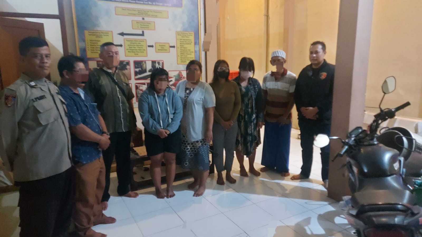 Jaga Kesucian Bulan Ramadhan, Polres Gresik Grebek Prostitusi Online Aplikasi MiChat