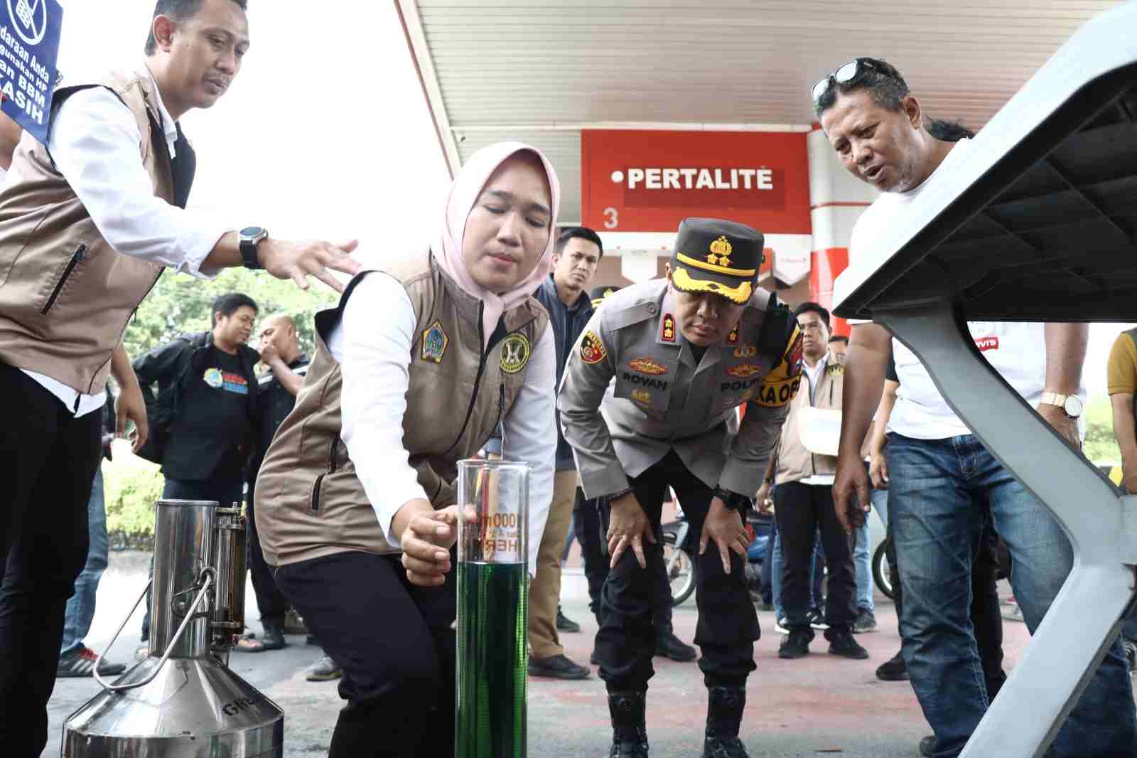 Pastikan Kualitas BBM, Polres Gresik dan UPT Metrologi Gelar Sidak di Sejumlah SPBU