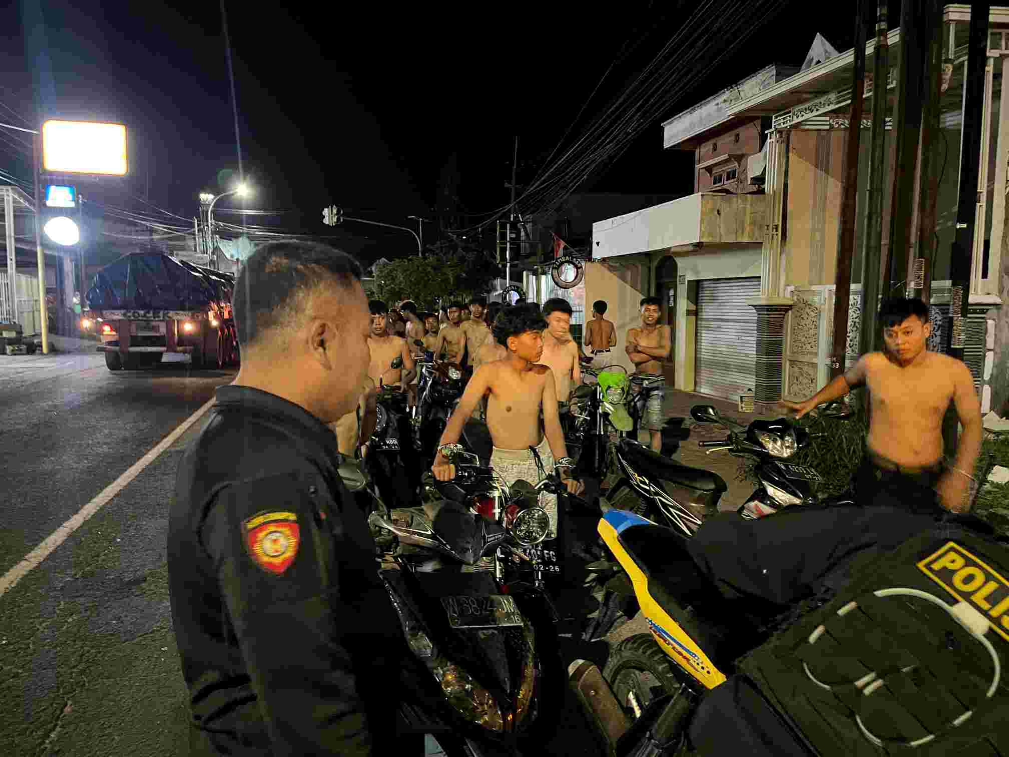 Tim Kalam Munyeng Polres Gresik Bubarkan Balap Liar, 54 Pemuda Diamankan