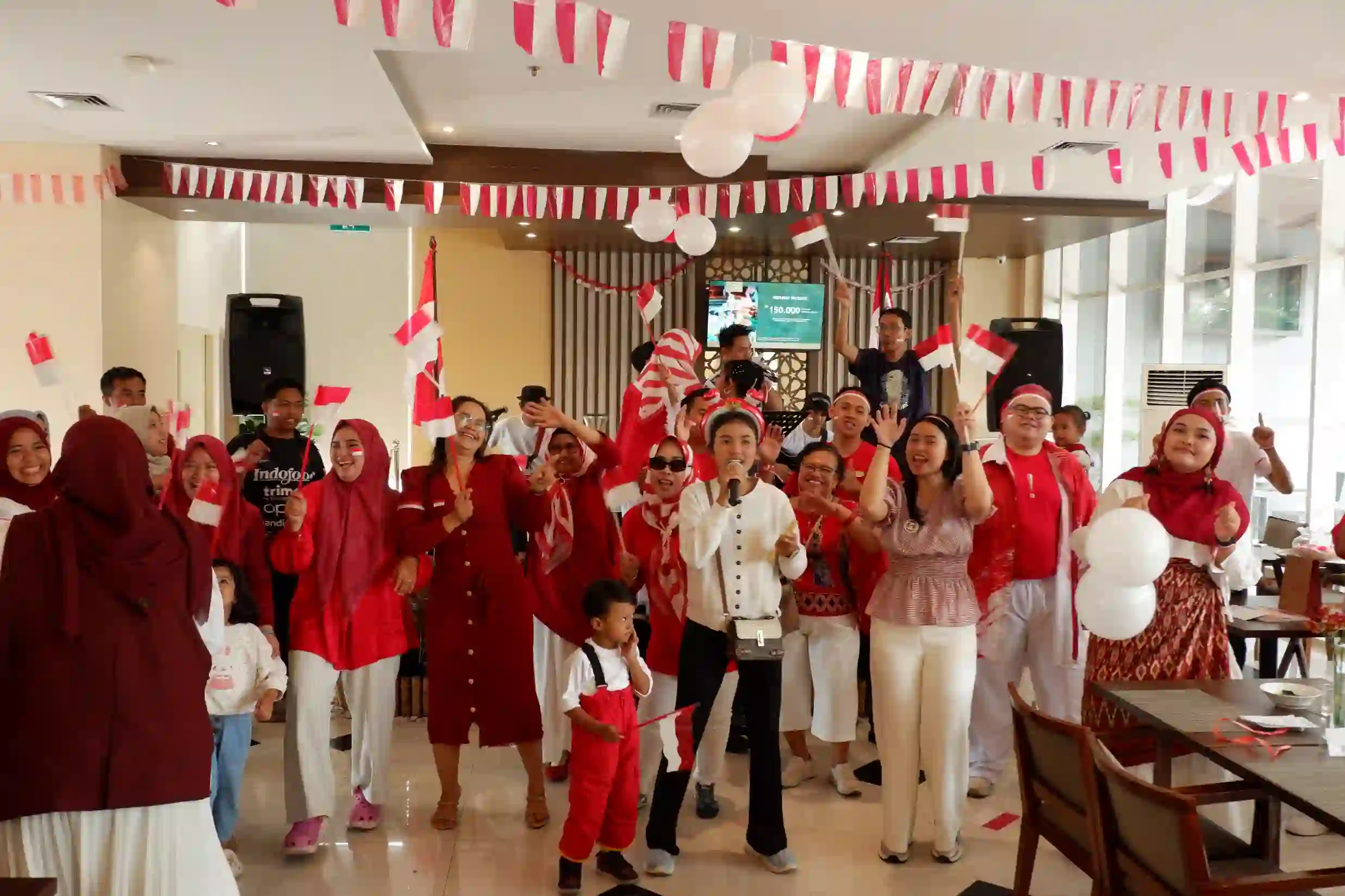 Meriahkan HUT RI ke-80, Hotel Santika Gresik Sukses Gelar Lunch Spesial Kemerdekaanbertajuk “Kibarkan Rasa”