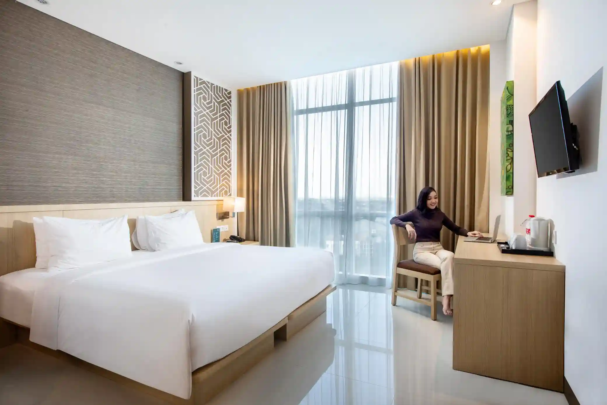 Libur Akhir Pekan Makin Seru dengan Promo Menarik dari Hotel Santika Gresik