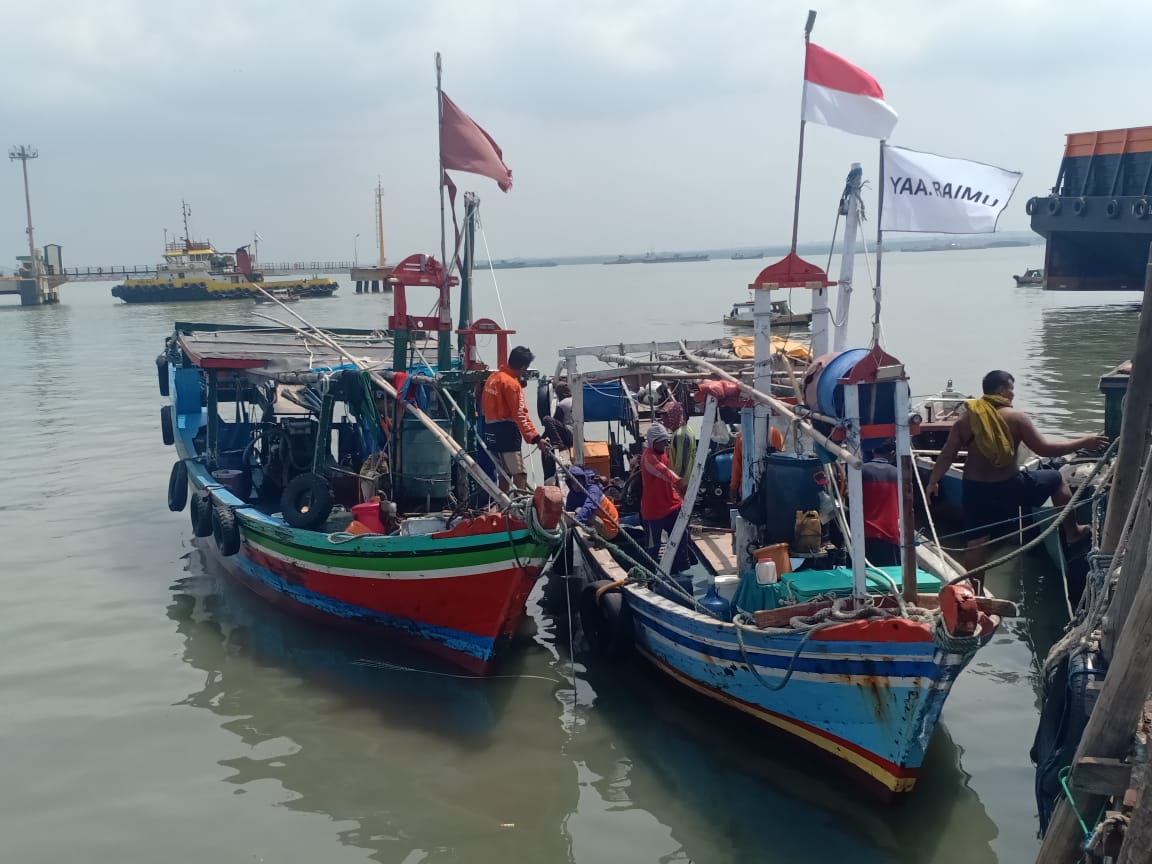 Satpolairud Polres Gresik Amankan 3 Kapal Nelayan Pengguna Jaring Trawl di Karang Jamuan