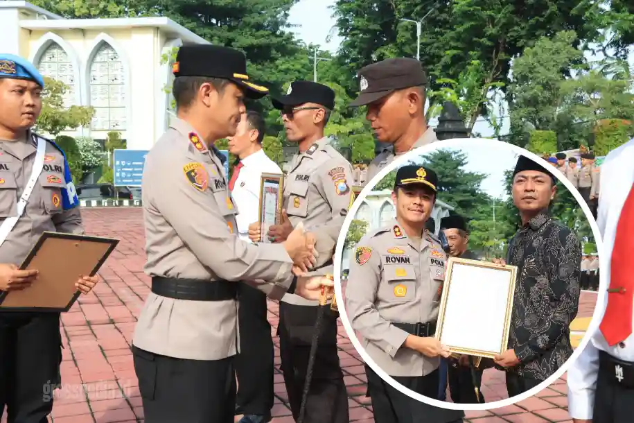 Kapolres Gresik Beri Penghargaan, Dedikasi Polisi dan Warga Jadi Teladan
