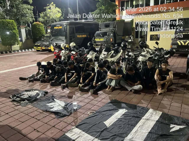 Patroli Dini Hari Polres Gresik Amankan 21 Pelajar Konvoi Sahur on the Road