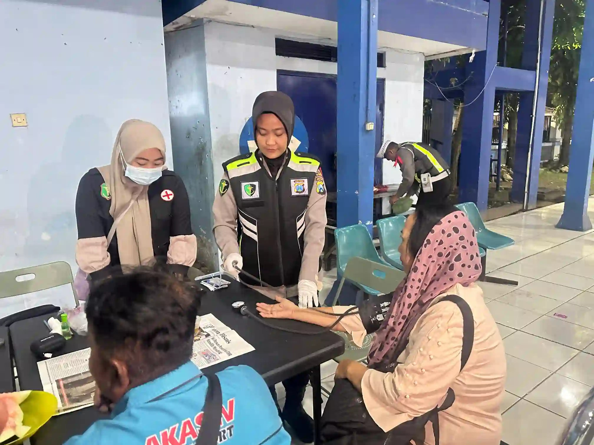 Operasi Ketupat Semeru 2026 Polda Jatim Beri Layanan Kesehatan Mobile Gratis