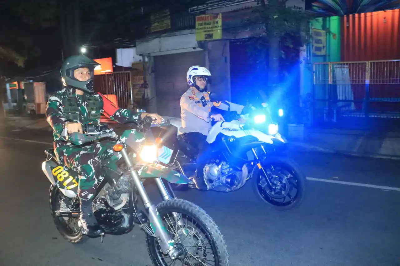 Sinergi TNI-Polri dan Pemkab Gresik Pastikan Malam Takbir Idul Fitri 1447 H Berjalan Kondusif