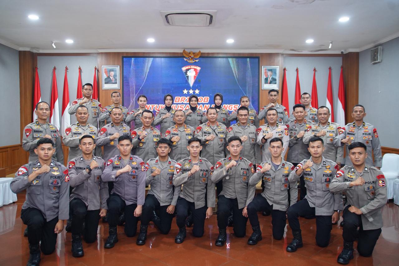 21 Personel Brimob Perkuat Timnas Indonesia di Ajang Dunia Indoor Skydiving 2026 di Prancis